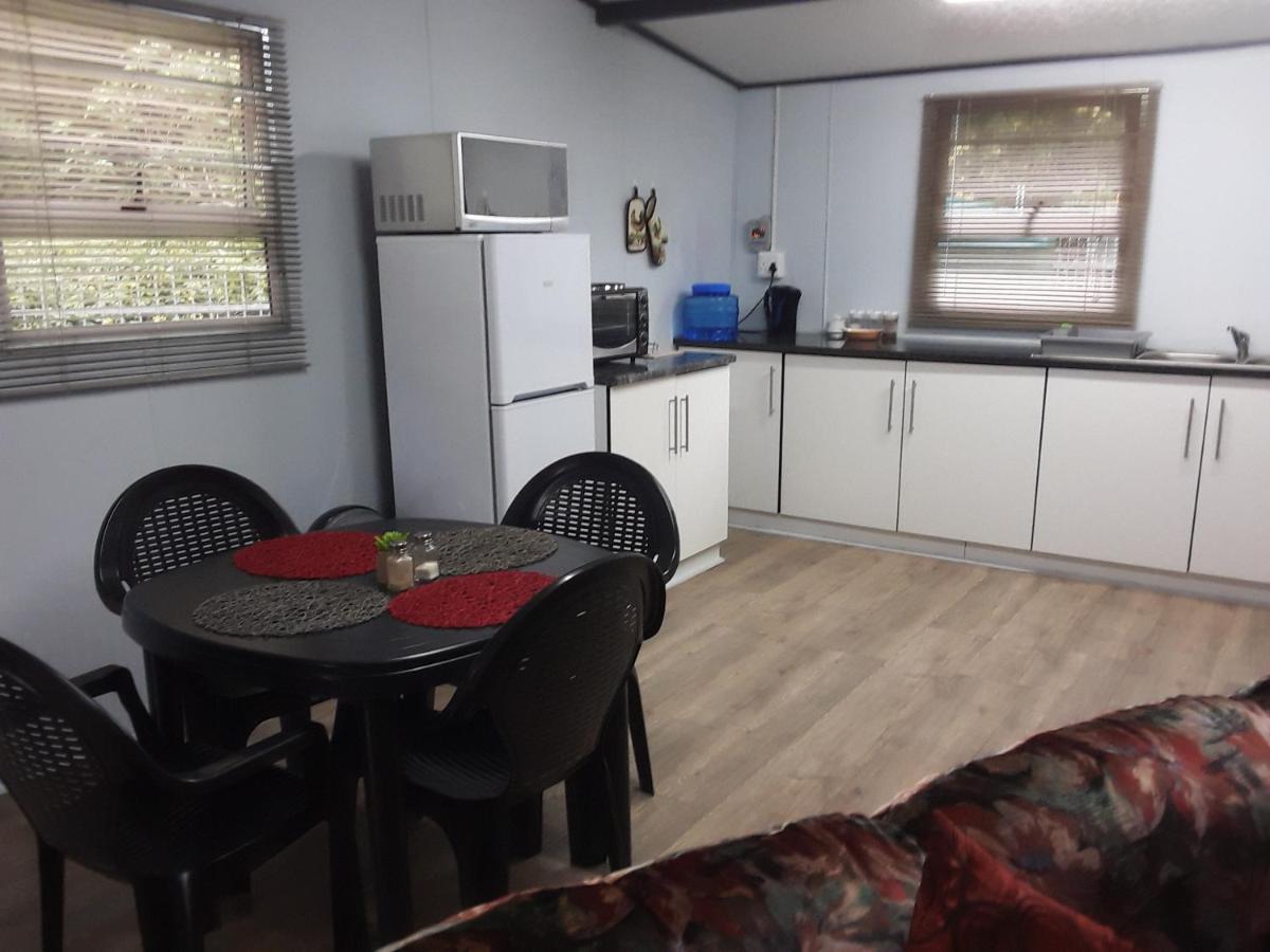 Nadine'S Self-Catering Accommodation Stormsrivier Buitenkant foto